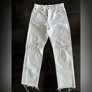 Levi’s wedgie straight white jeans